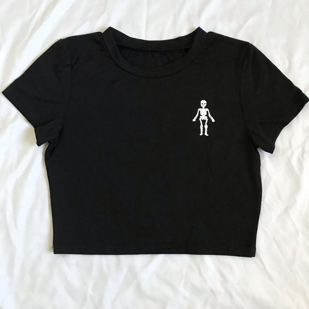☃️Graphic cropped tee